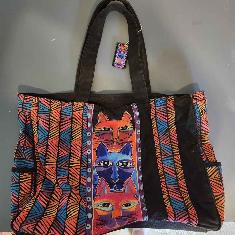 LAUREL BURCH Bright Colored Bag with side Pockets 2 Straps 2 inside Pockets Zips